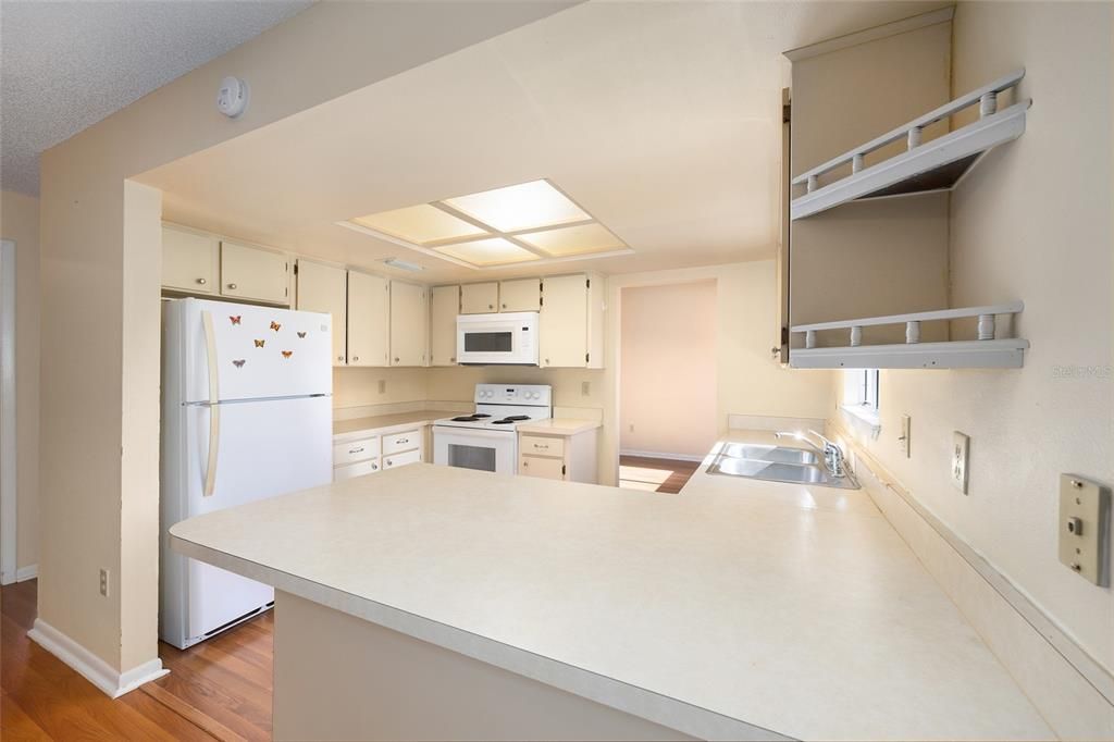 待售: $170,000 (3 贝兹, 2 浴室, 1404 平方英尺)