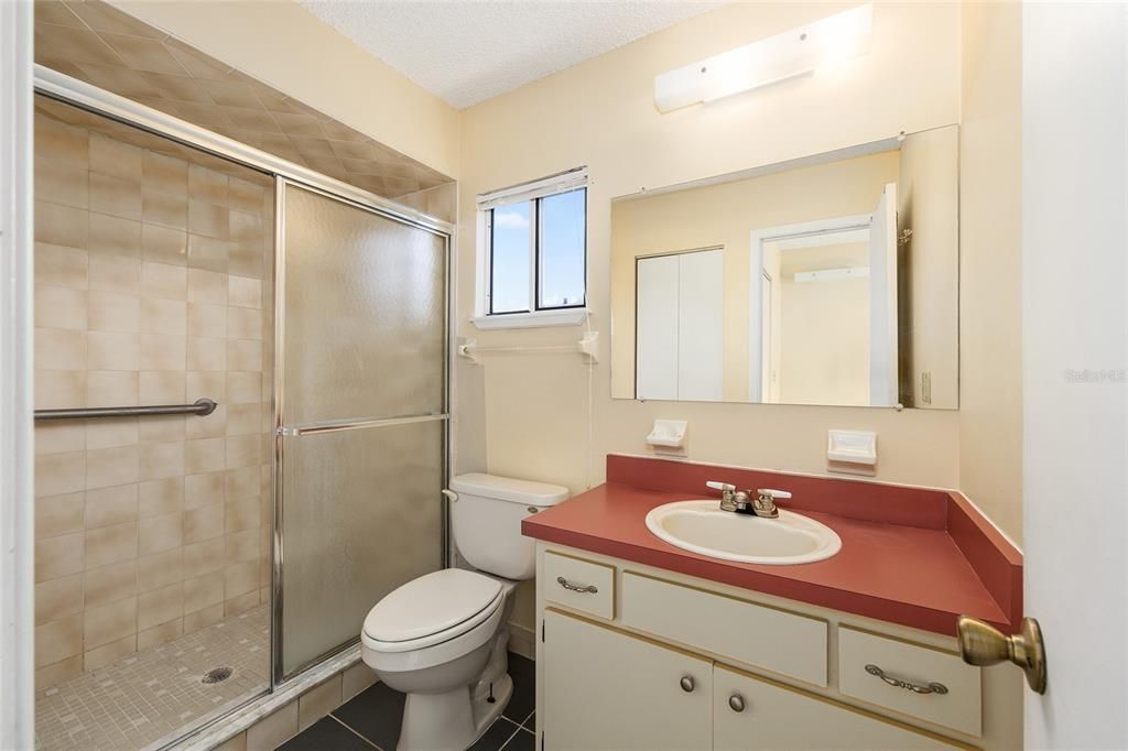 待售: $170,000 (3 贝兹, 2 浴室, 1404 平方英尺)