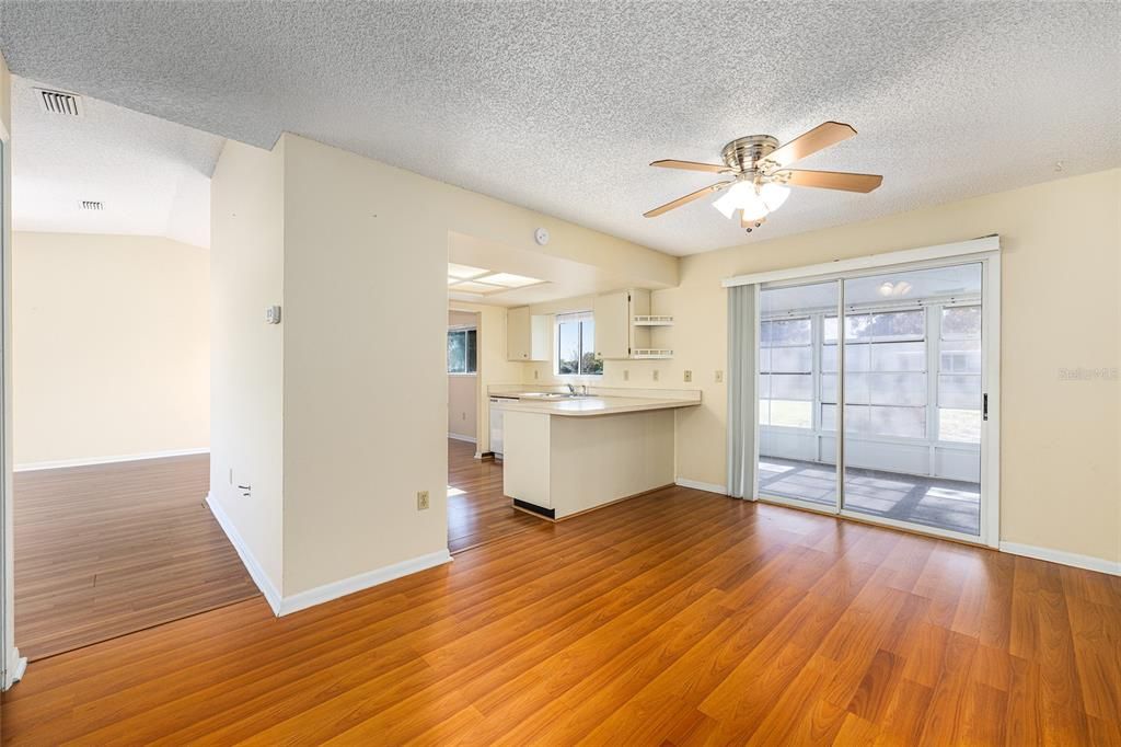 待售: $170,000 (3 贝兹, 2 浴室, 1404 平方英尺)