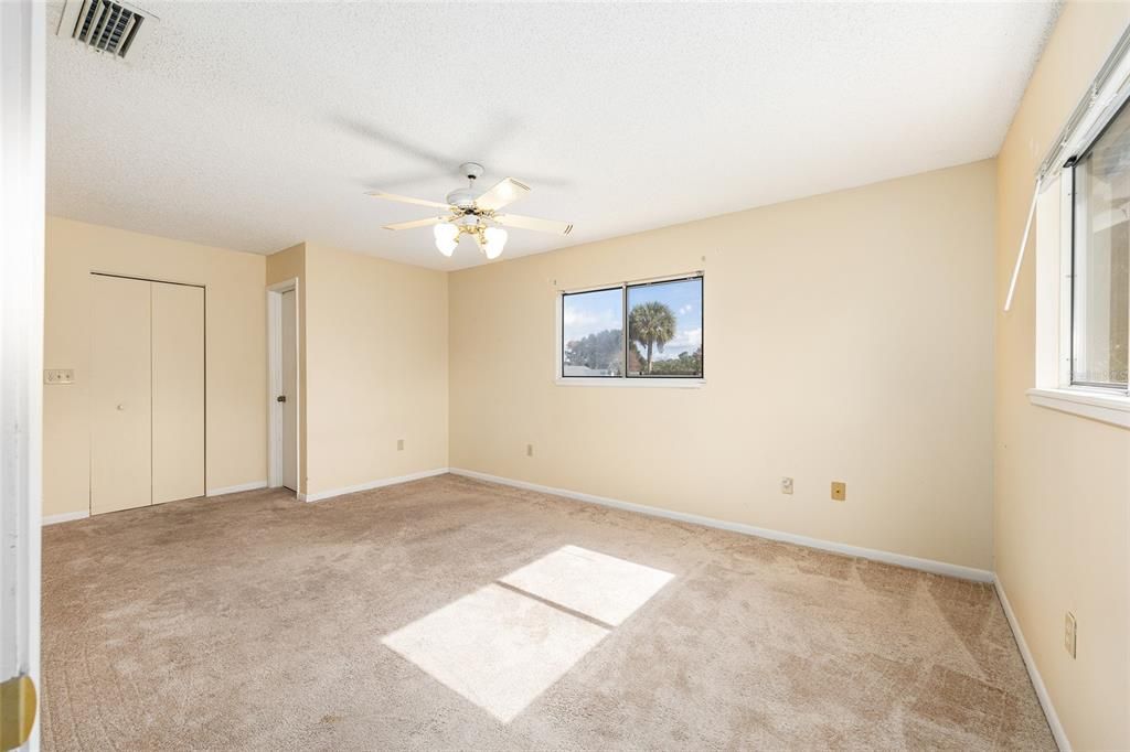 待售: $170,000 (3 贝兹, 2 浴室, 1404 平方英尺)