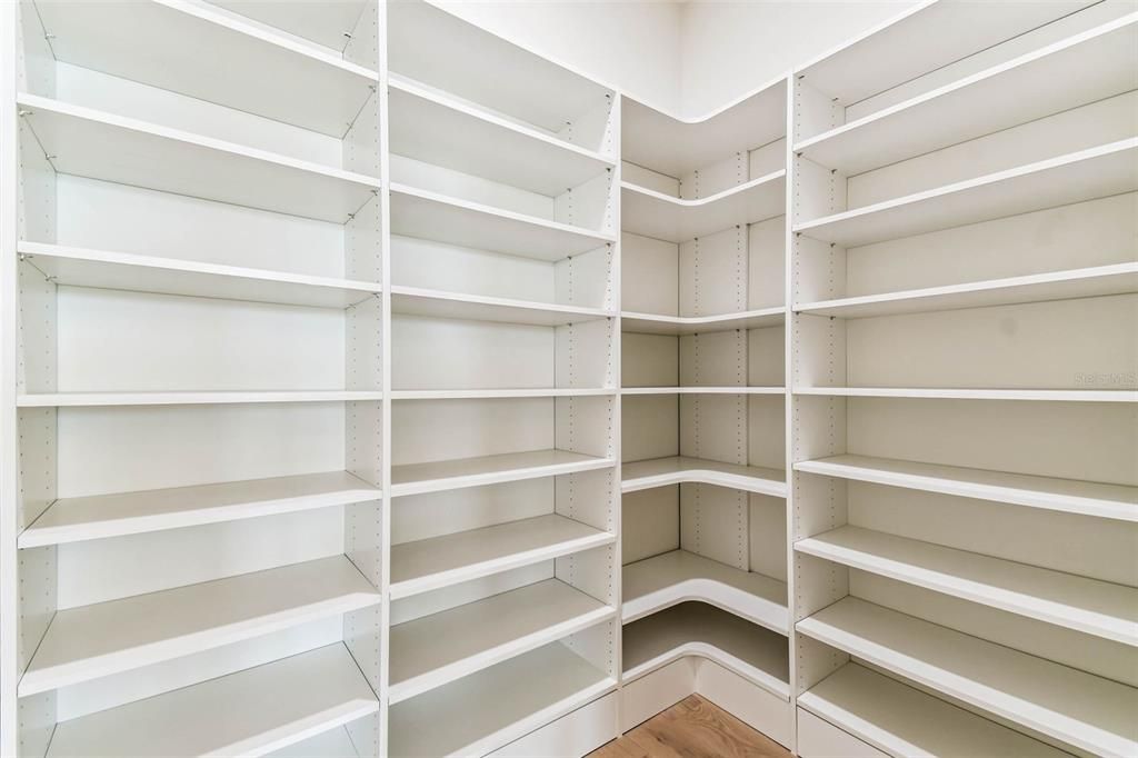 В аренду: $20,000 (4 спален, 4 ванн, 3844 Квадратных фут)