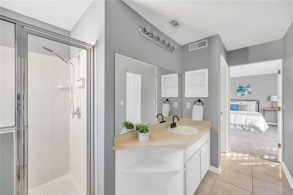 For Sale: $379,800 (3 beds, 2 baths, 1841 Square Feet)