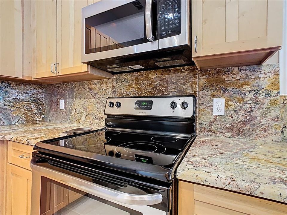 待售: $480,000 (3 贝兹, 2 浴室, 2719 平方英尺)