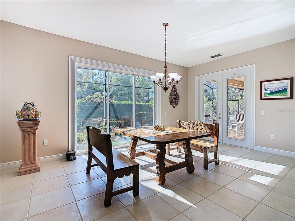 待售: $480,000 (3 贝兹, 2 浴室, 2719 平方英尺)