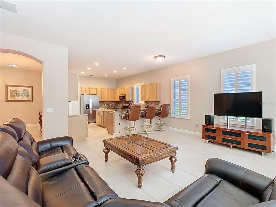 待售: $480,000 (3 贝兹, 2 浴室, 2719 平方英尺)