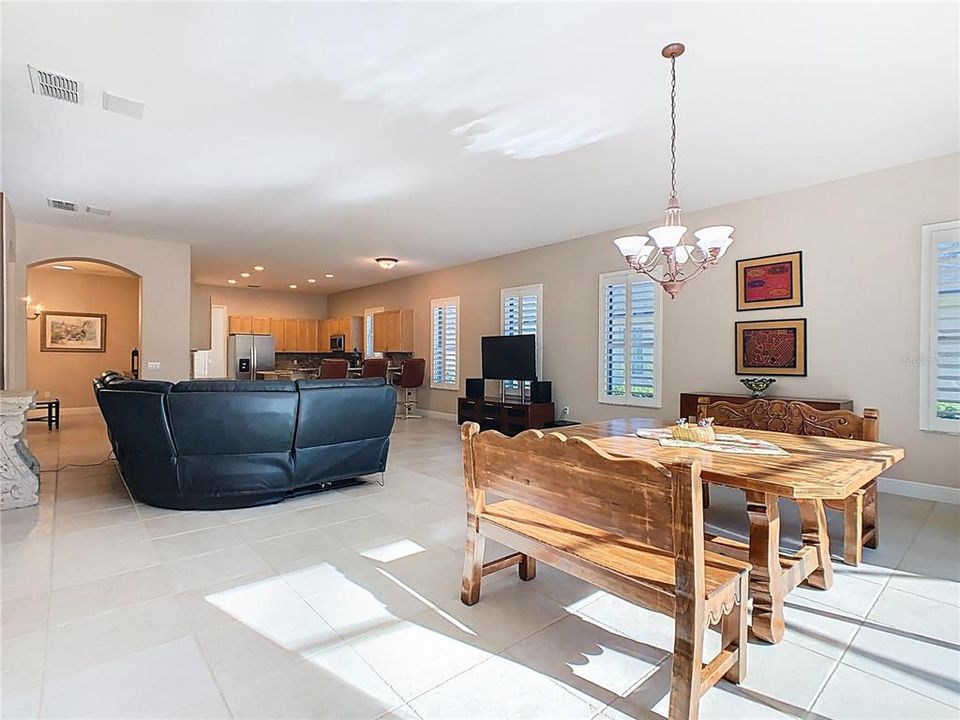 待售: $480,000 (3 贝兹, 2 浴室, 2719 平方英尺)