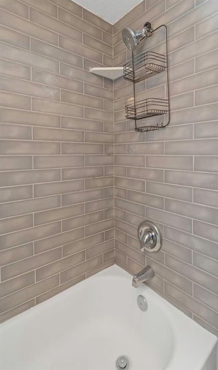 待售: $185,000 (2 贝兹, 2 浴室, 940 平方英尺)