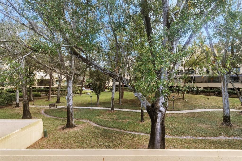 待售: $185,000 (2 贝兹, 2 浴室, 940 平方英尺)