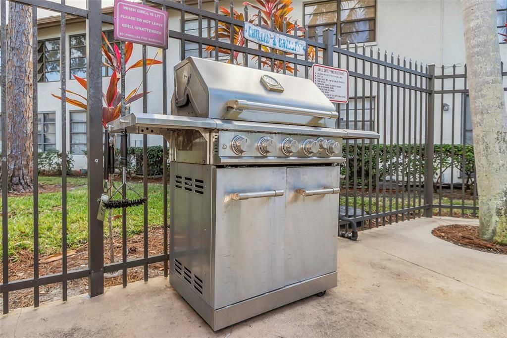 待售: $185,000 (2 贝兹, 2 浴室, 940 平方英尺)