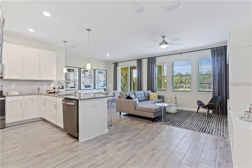 В аренду: $2,300 (3 спален, 2 ванн, 1742 Квадратных фут)