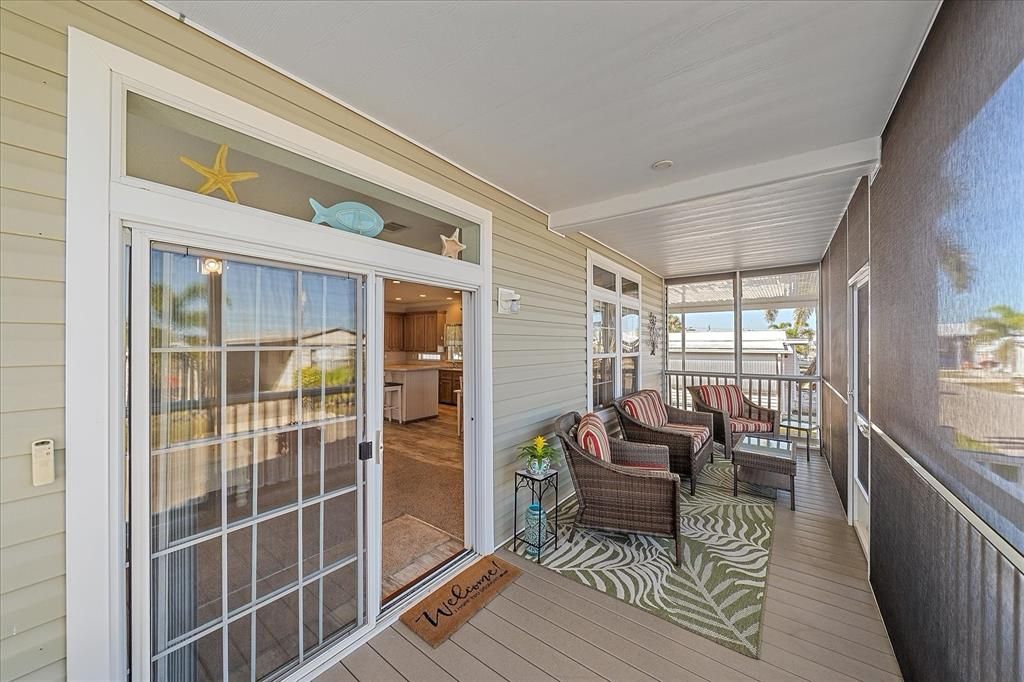 Под контрактом: $240,000 (2 спален, 2 ванн, 1296 Квадратных фут)