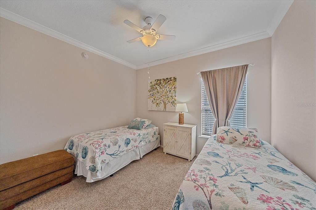 Под контрактом: $240,000 (2 спален, 2 ванн, 1296 Квадратных фут)