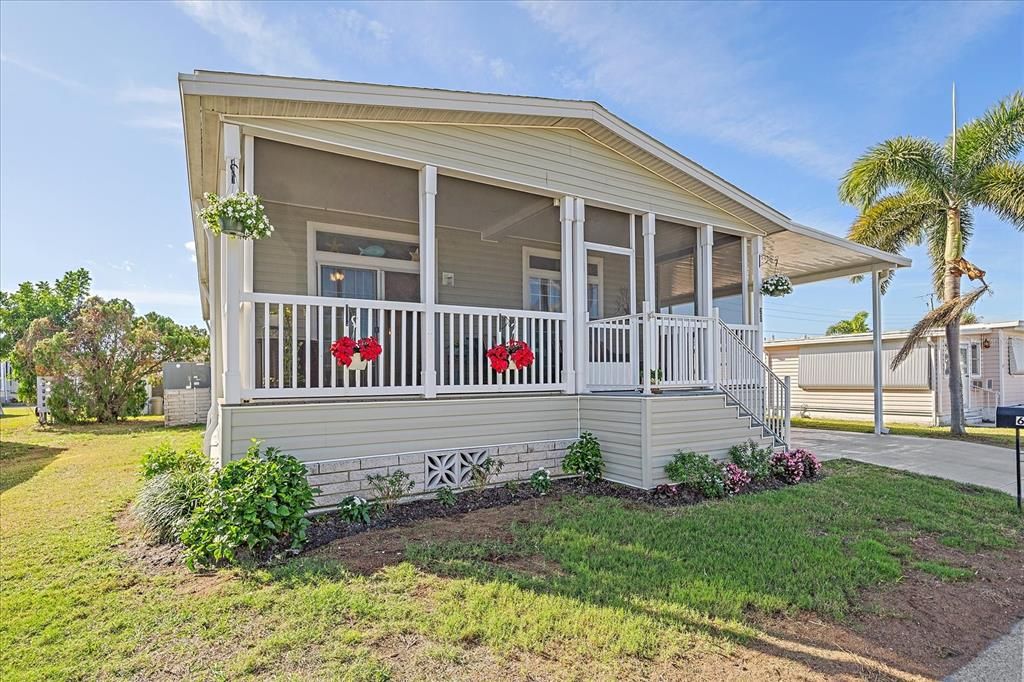 Под контрактом: $240,000 (2 спален, 2 ванн, 1296 Квадратных фут)