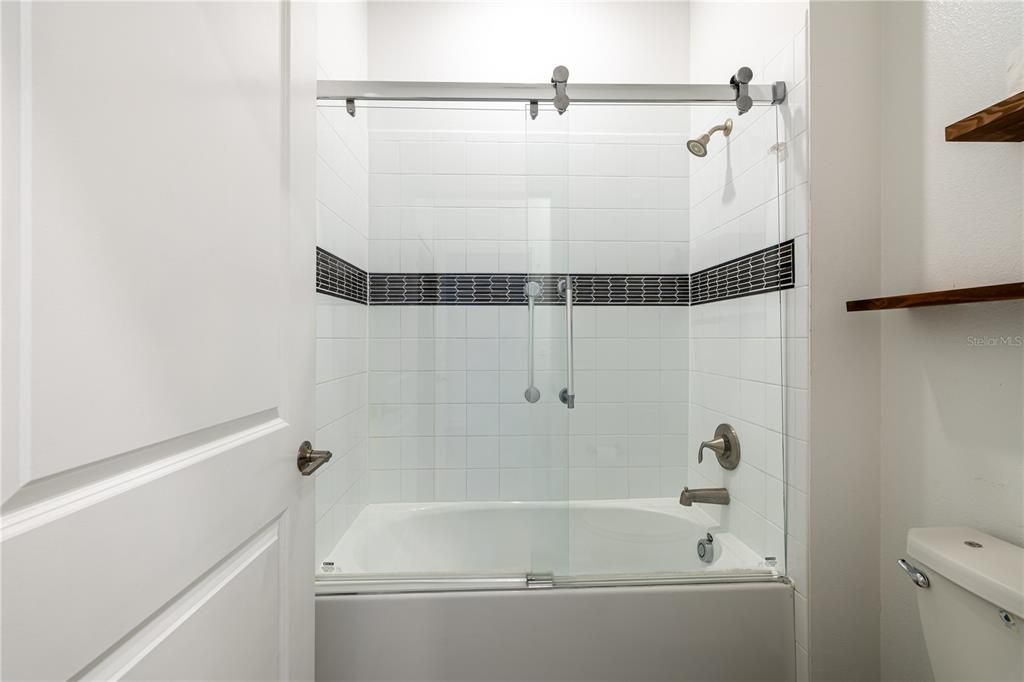 出租: $3,700 (4 贝兹, 3 浴室, 2136 平方英尺)