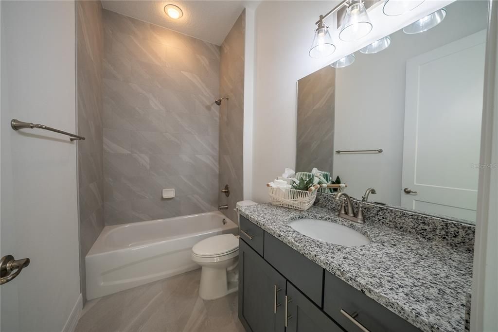 待售: $349,900 (3 贝兹, 2 浴室, 1872 平方英尺)