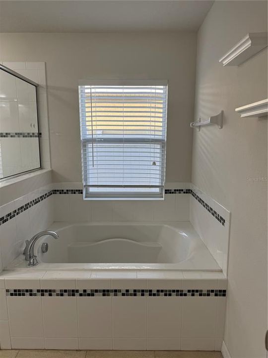 В аренду: $2,500 (3 спален, 2 ванн, 1675 Квадратных фут)