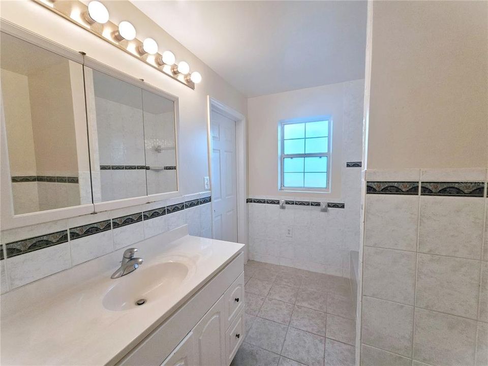 出租: $2,500 (3 贝兹, 2 浴室, 1740 平方英尺)