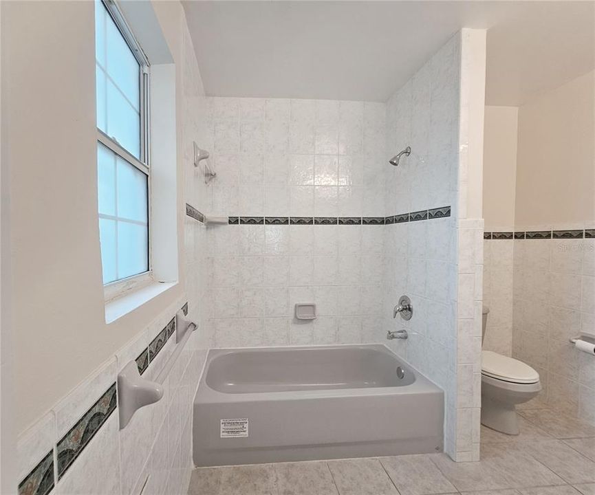 出租: $2,500 (3 贝兹, 2 浴室, 1740 平方英尺)