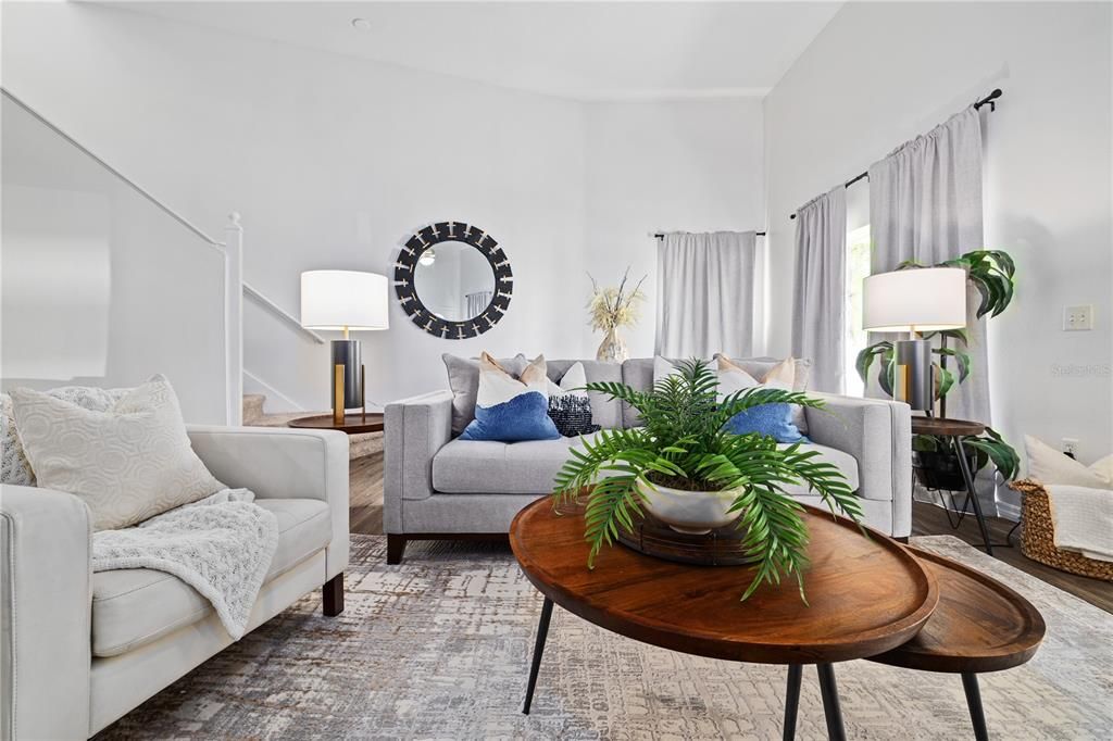 На продажу: $299,900 (2 спален, 2 ванн, 1679 Квадратных фут)