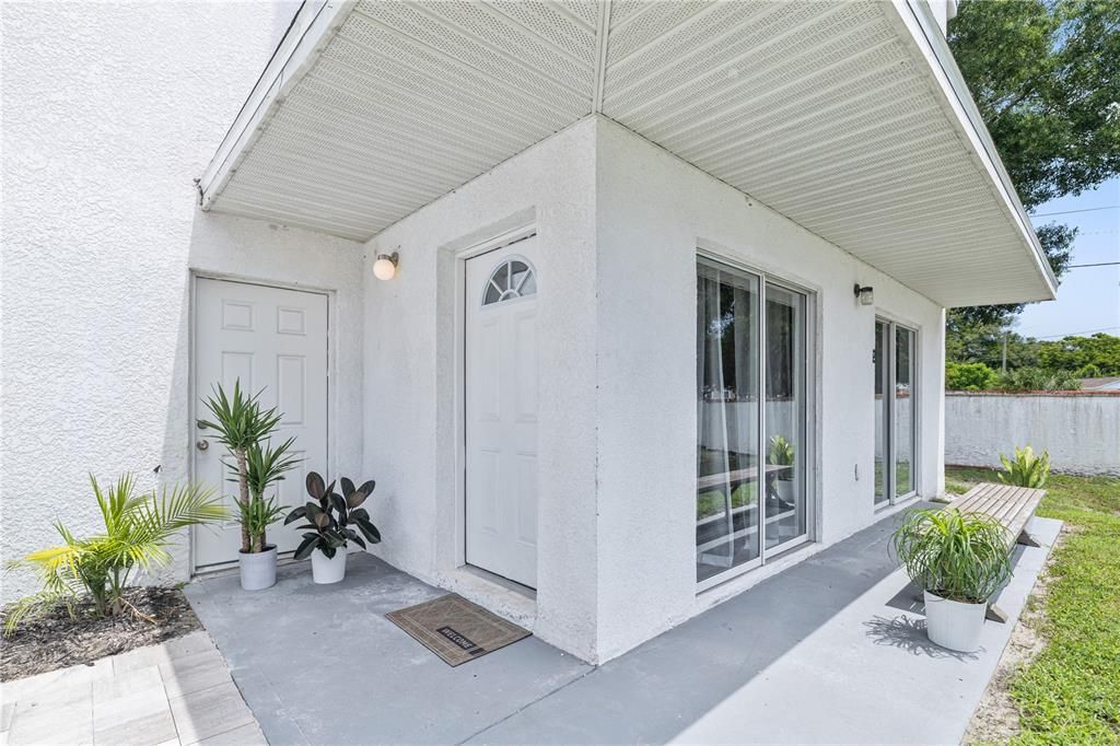 На продажу: $299,900 (2 спален, 2 ванн, 1679 Квадратных фут)