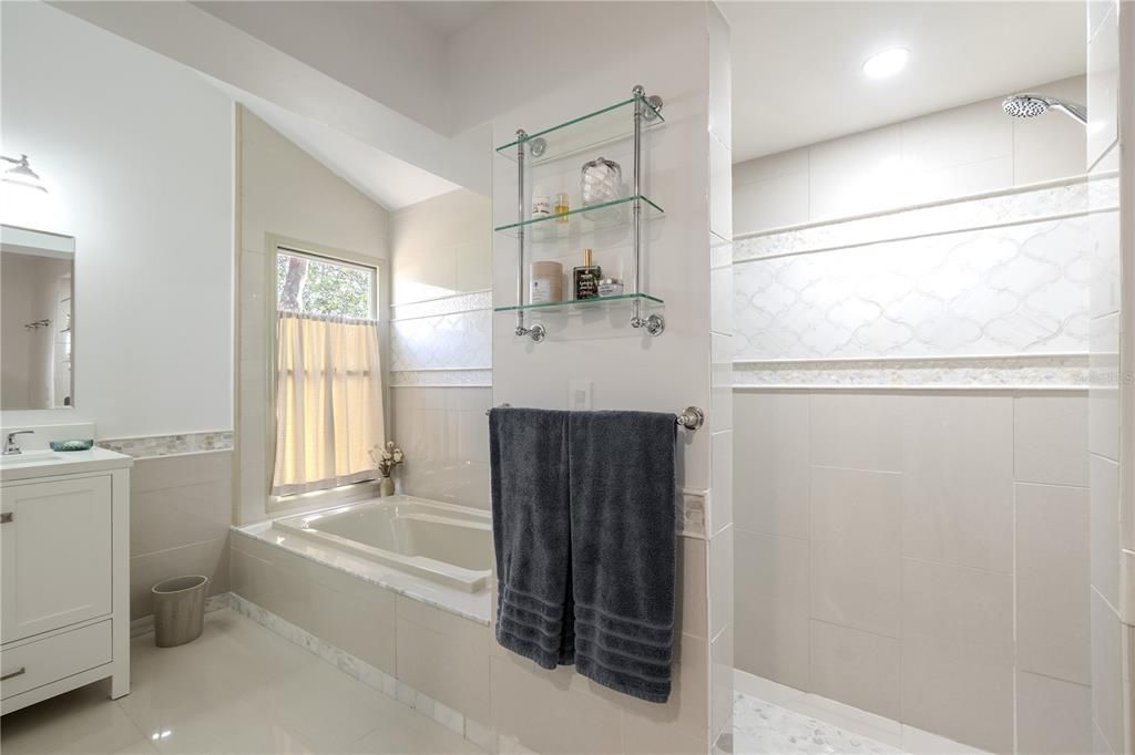 待售: $750,000 (4 贝兹, 2 浴室, 2549 平方英尺)