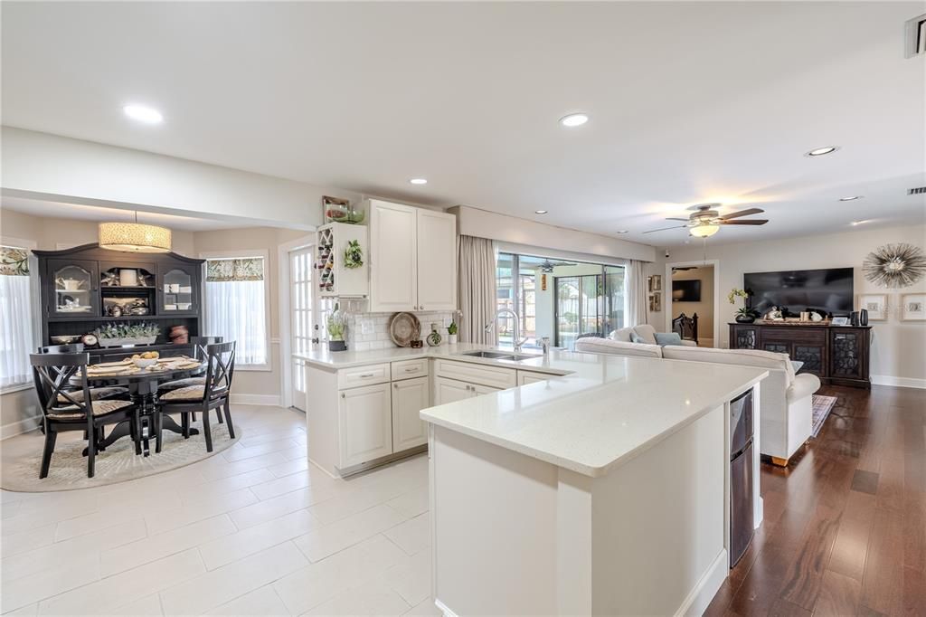 待售: $750,000 (4 贝兹, 2 浴室, 2549 平方英尺)