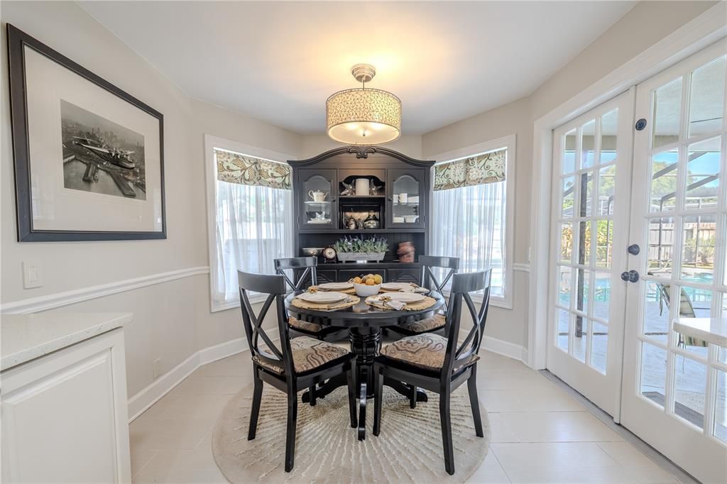 待售: $750,000 (4 贝兹, 2 浴室, 2549 平方英尺)