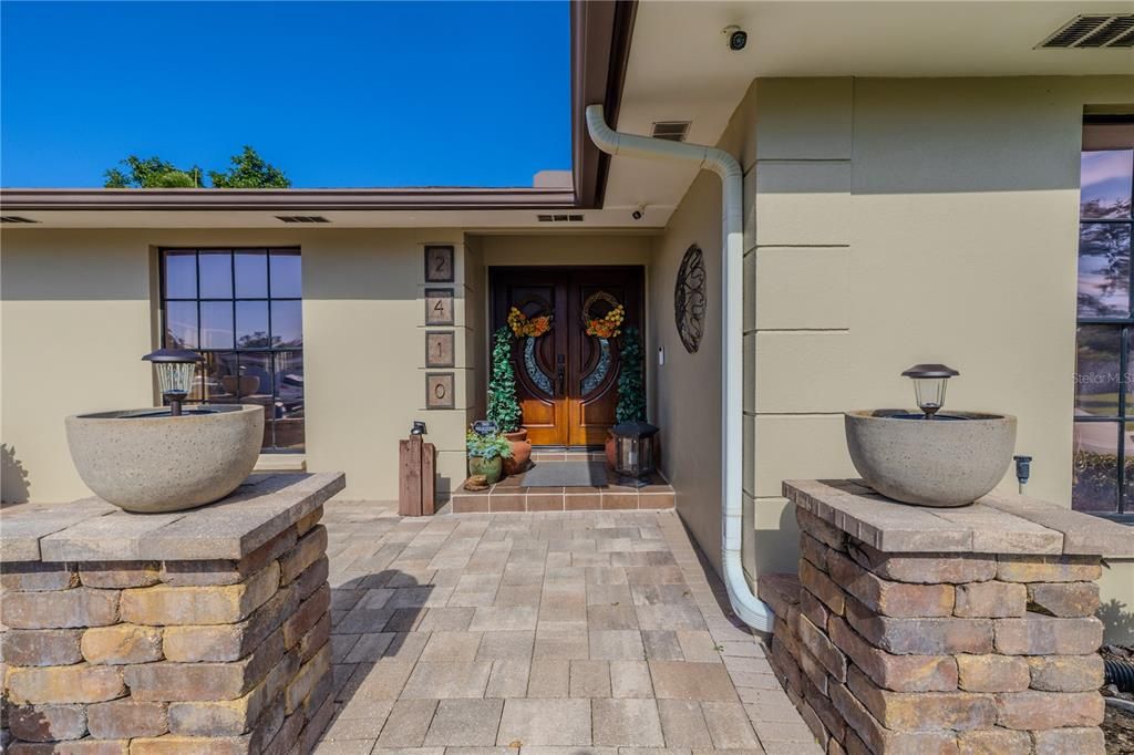 待售: $750,000 (4 贝兹, 2 浴室, 2549 平方英尺)