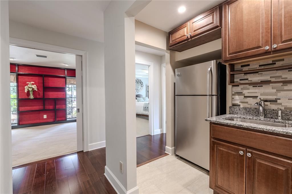 待售: $750,000 (4 贝兹, 2 浴室, 2549 平方英尺)