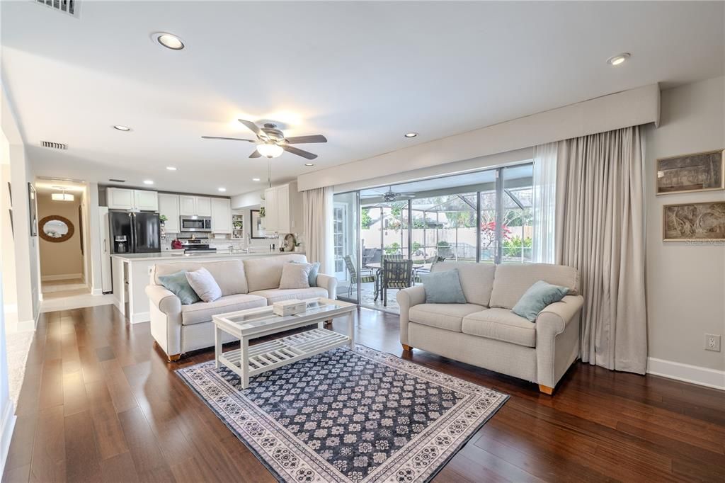 待售: $750,000 (4 贝兹, 2 浴室, 2549 平方英尺)