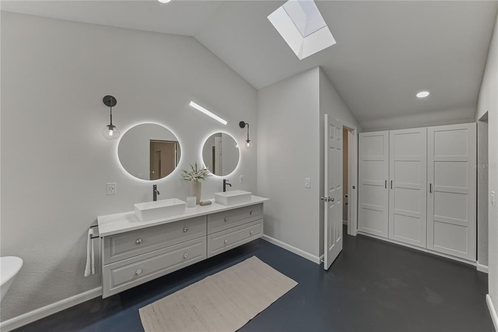 Active With Contract: $550,000 (4 beds, 3 baths, 2169 Square Feet)