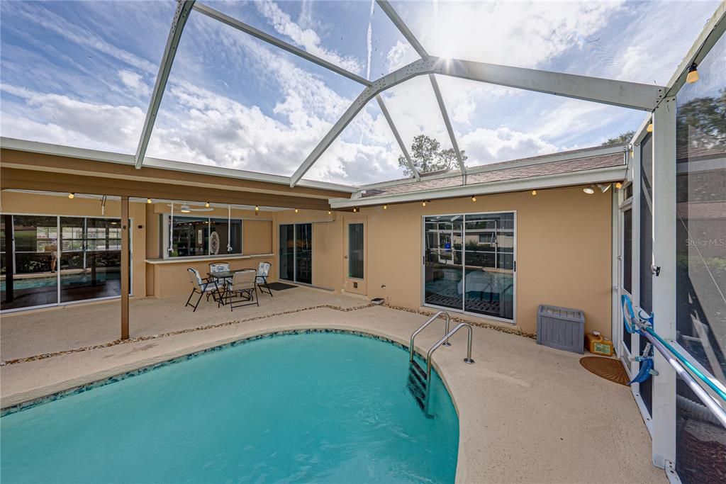 Active With Contract: $550,000 (4 beds, 3 baths, 2169 Square Feet)