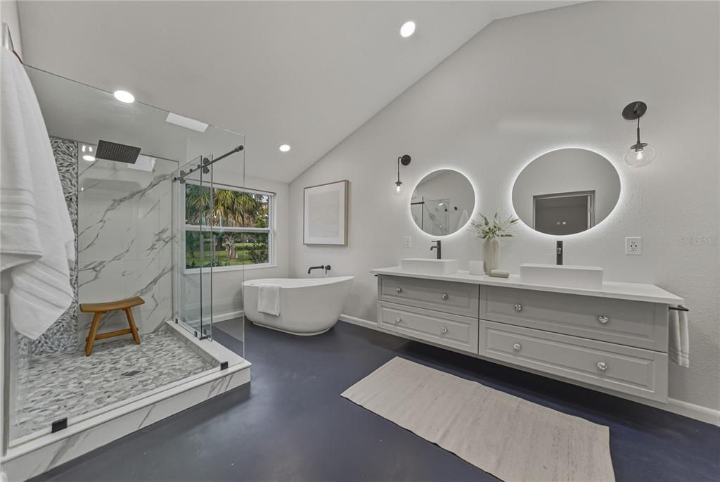 Active With Contract: $550,000 (4 beds, 3 baths, 2169 Square Feet)