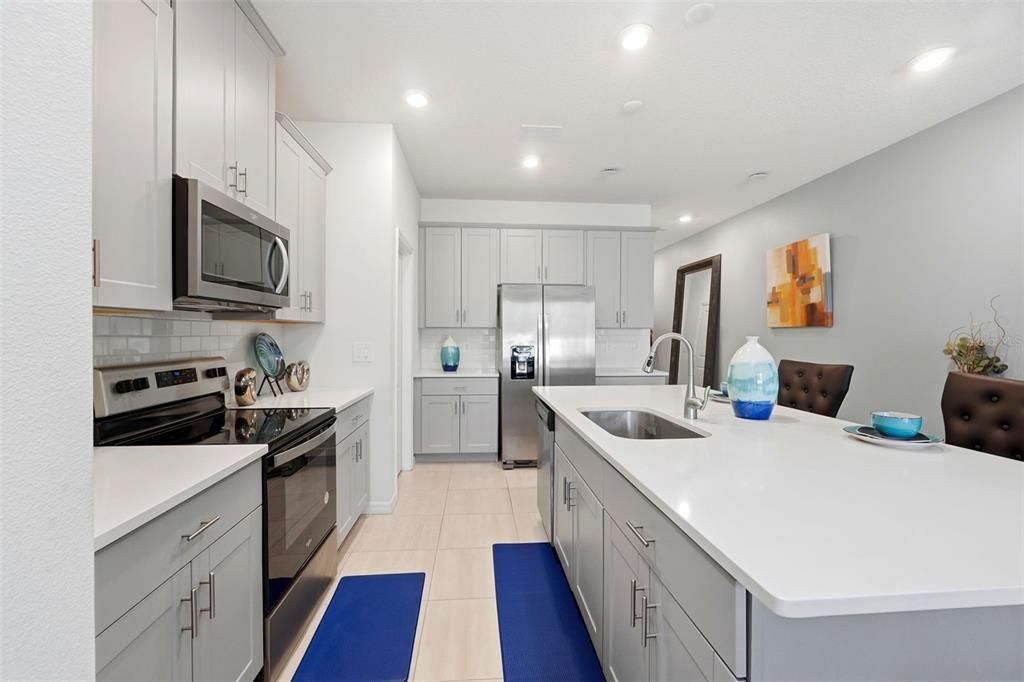 For Rent: $2,500 (3 beds, 2 baths, 1628 Square Feet)