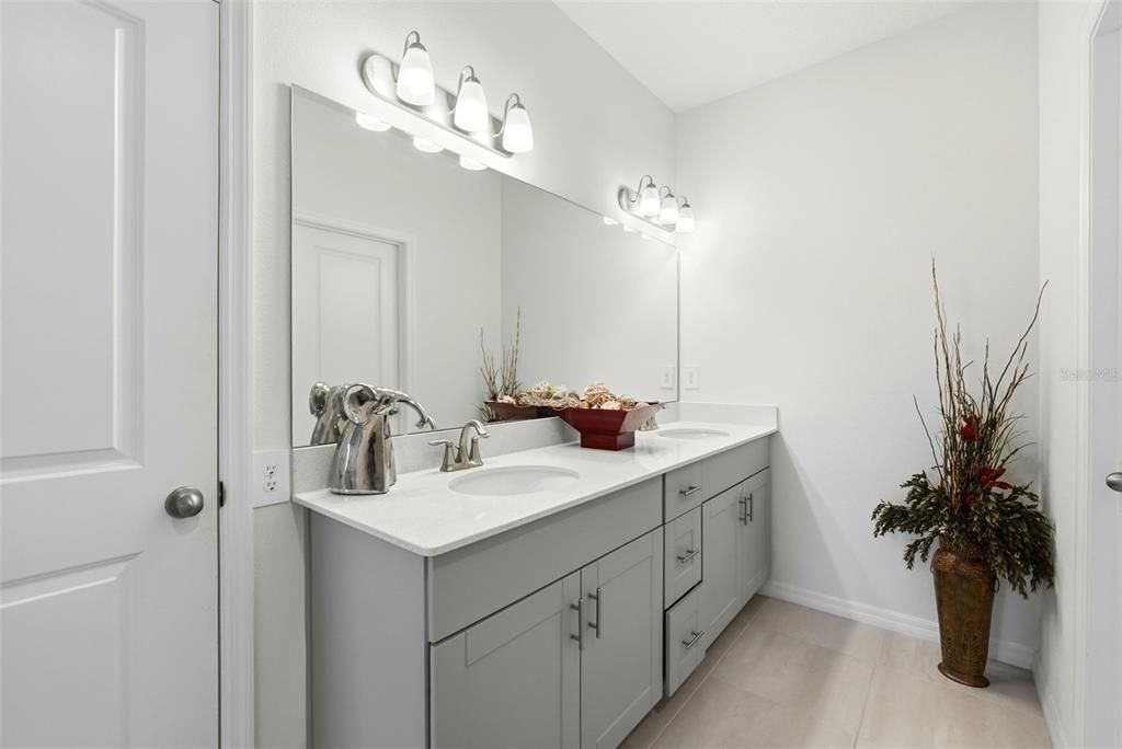 For Rent: $2,500 (3 beds, 2 baths, 1628 Square Feet)