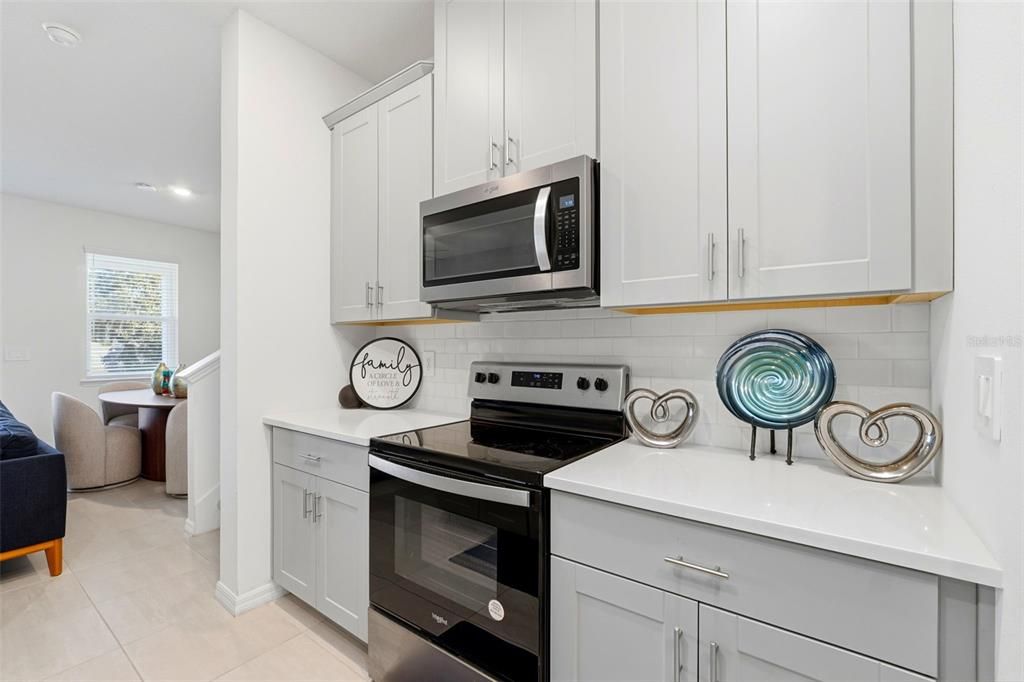 For Rent: $2,500 (3 beds, 2 baths, 1628 Square Feet)