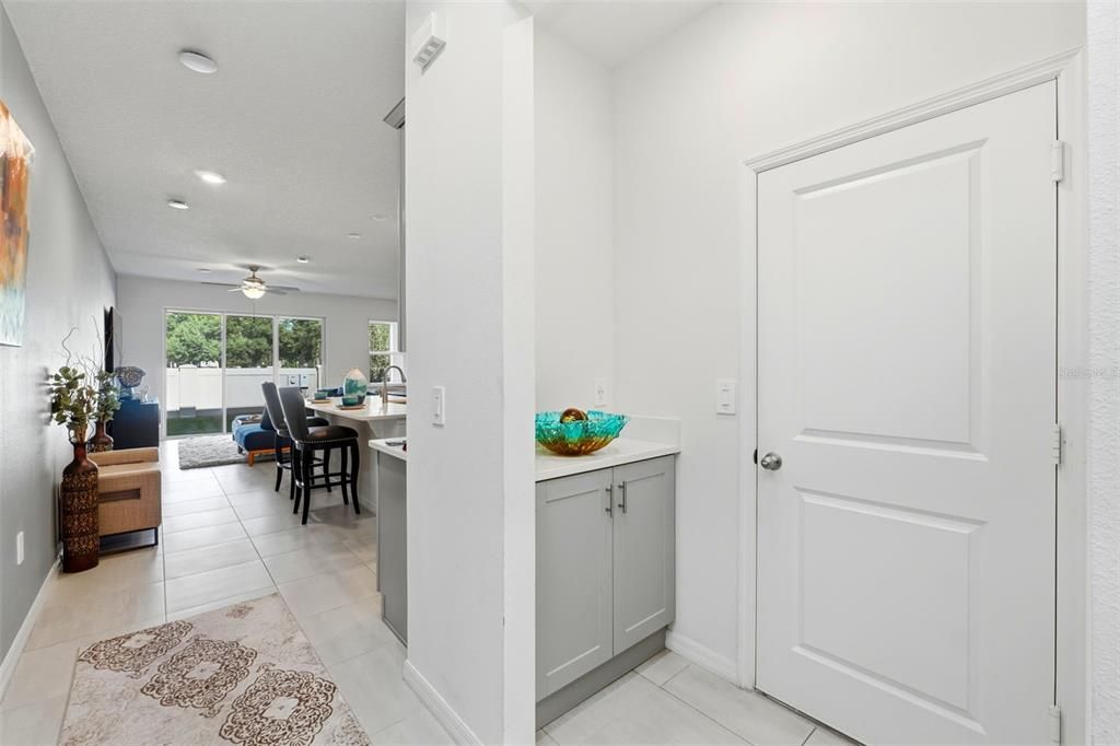 For Rent: $2,500 (3 beds, 2 baths, 1628 Square Feet)