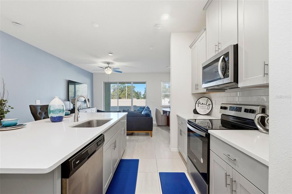 For Rent: $2,500 (3 beds, 2 baths, 1628 Square Feet)