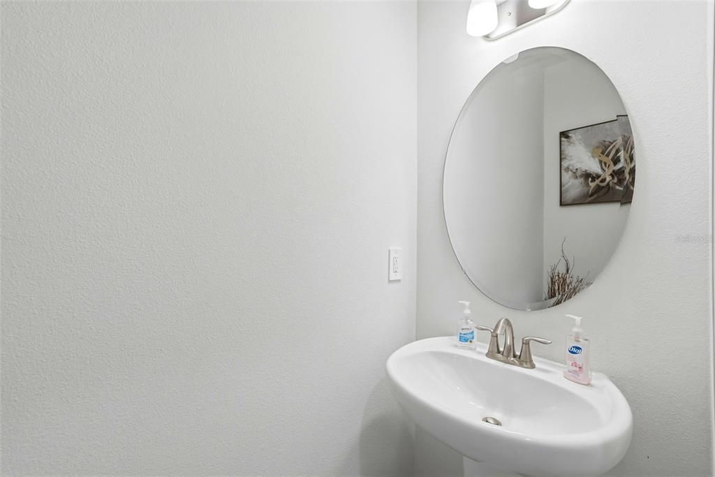 For Rent: $2,500 (3 beds, 2 baths, 1628 Square Feet)