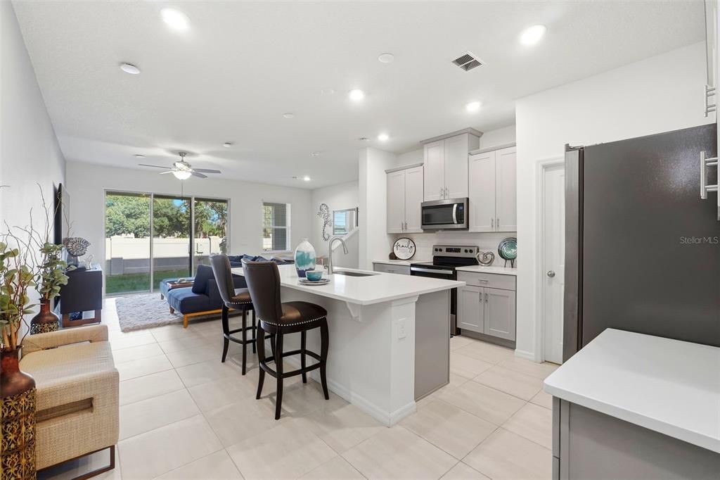 For Rent: $2,500 (3 beds, 2 baths, 1628 Square Feet)