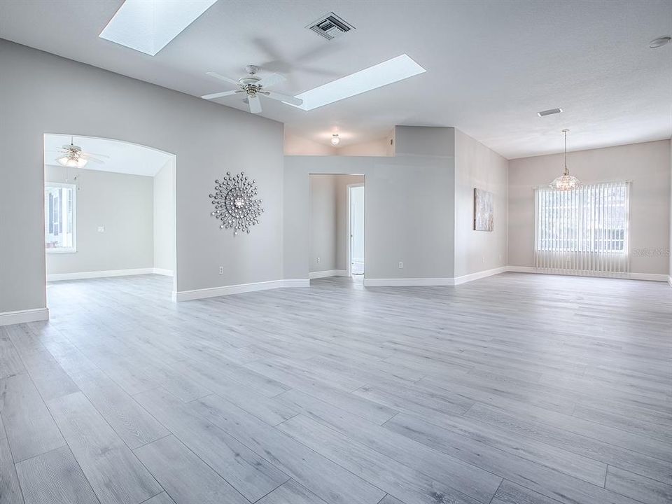 For Sale: $485,000 (3 beds, 2 baths, 2008 Square Feet)