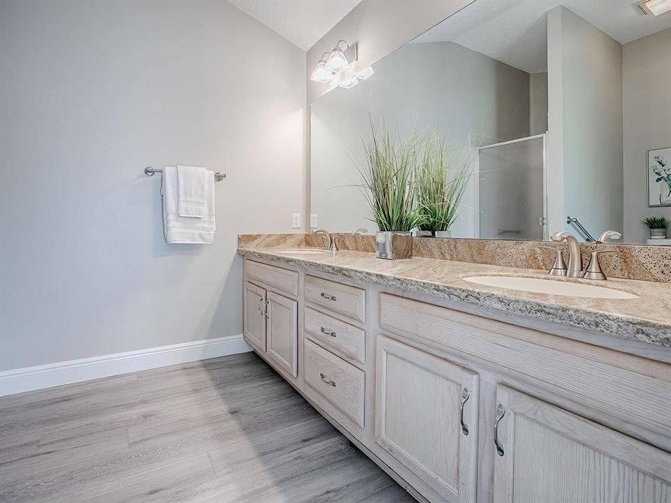 For Sale: $485,000 (3 beds, 2 baths, 2008 Square Feet)