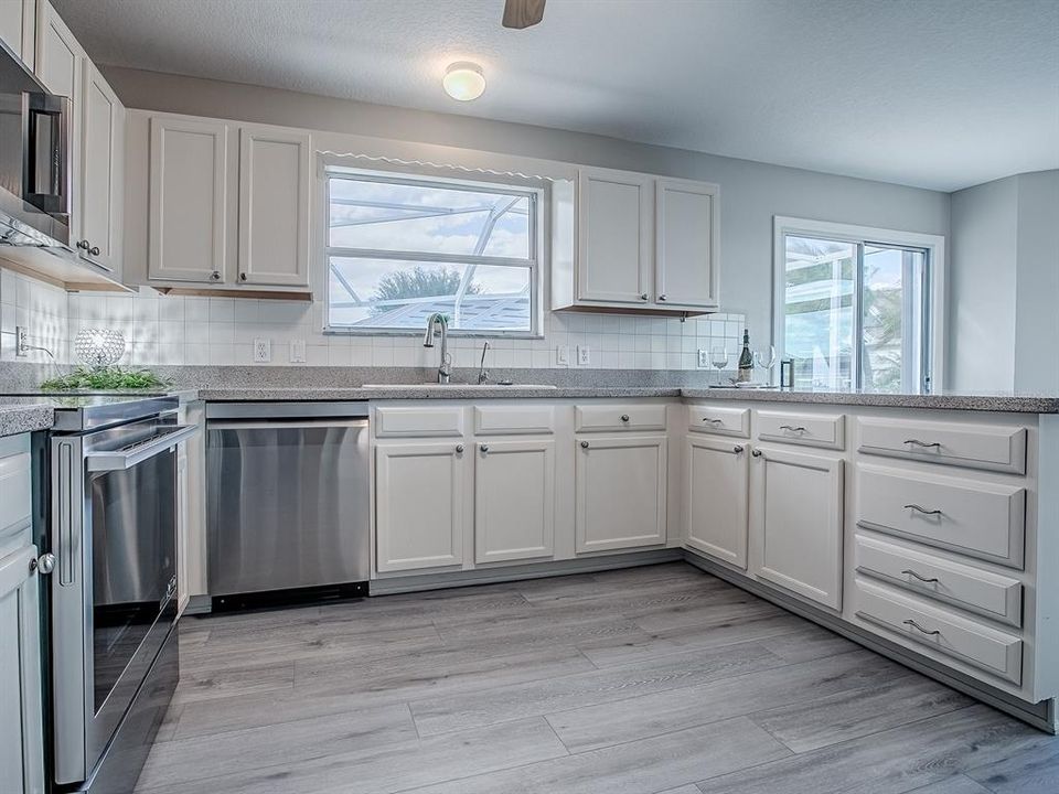 For Sale: $485,000 (3 beds, 2 baths, 2008 Square Feet)