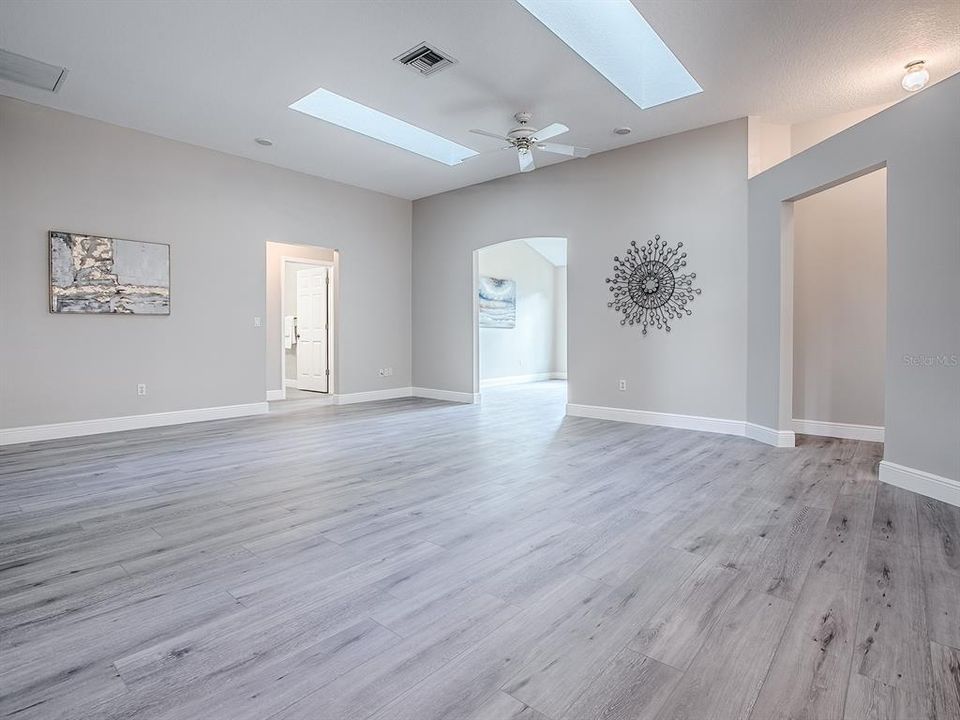 For Sale: $485,000 (3 beds, 2 baths, 2008 Square Feet)