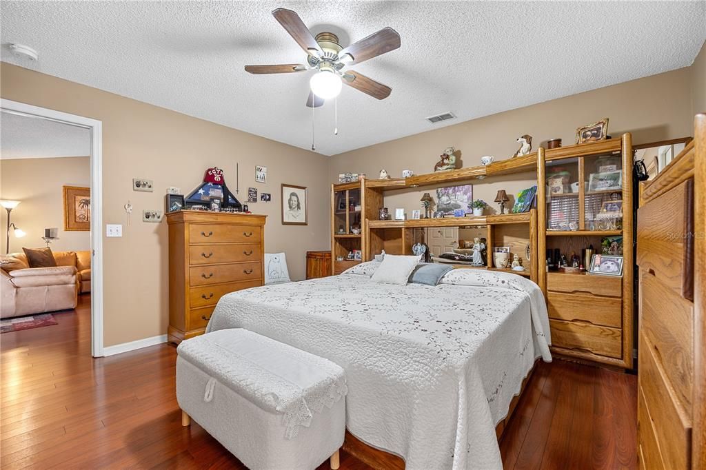 En Venta: $338,000 (3 camas, 2 baños, 1278 Pies cuadrados)