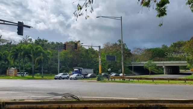 На продажу: $22,000,000 (18.00 acres)