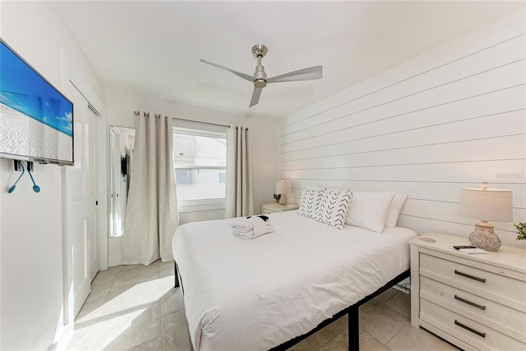 На продажу: $2,095,900 (3 спален, 3 ванн, 1240 Квадратных фут)