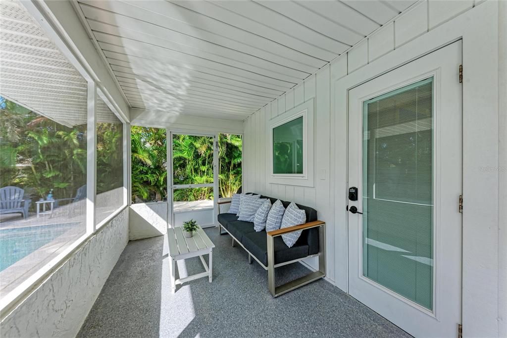 На продажу: $2,095,900 (3 спален, 3 ванн, 1240 Квадратных фут)