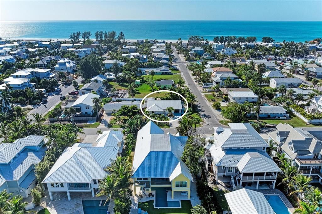 На продажу: $2,095,900 (3 спален, 3 ванн, 1240 Квадратных фут)