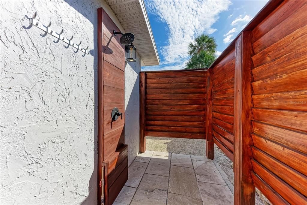 На продажу: $2,095,900 (3 спален, 3 ванн, 1240 Квадратных фут)